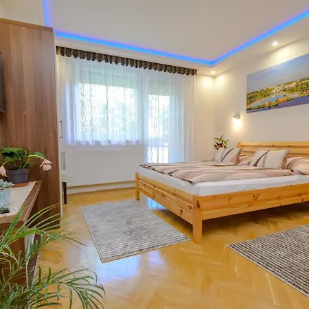 Illes Apartamento *